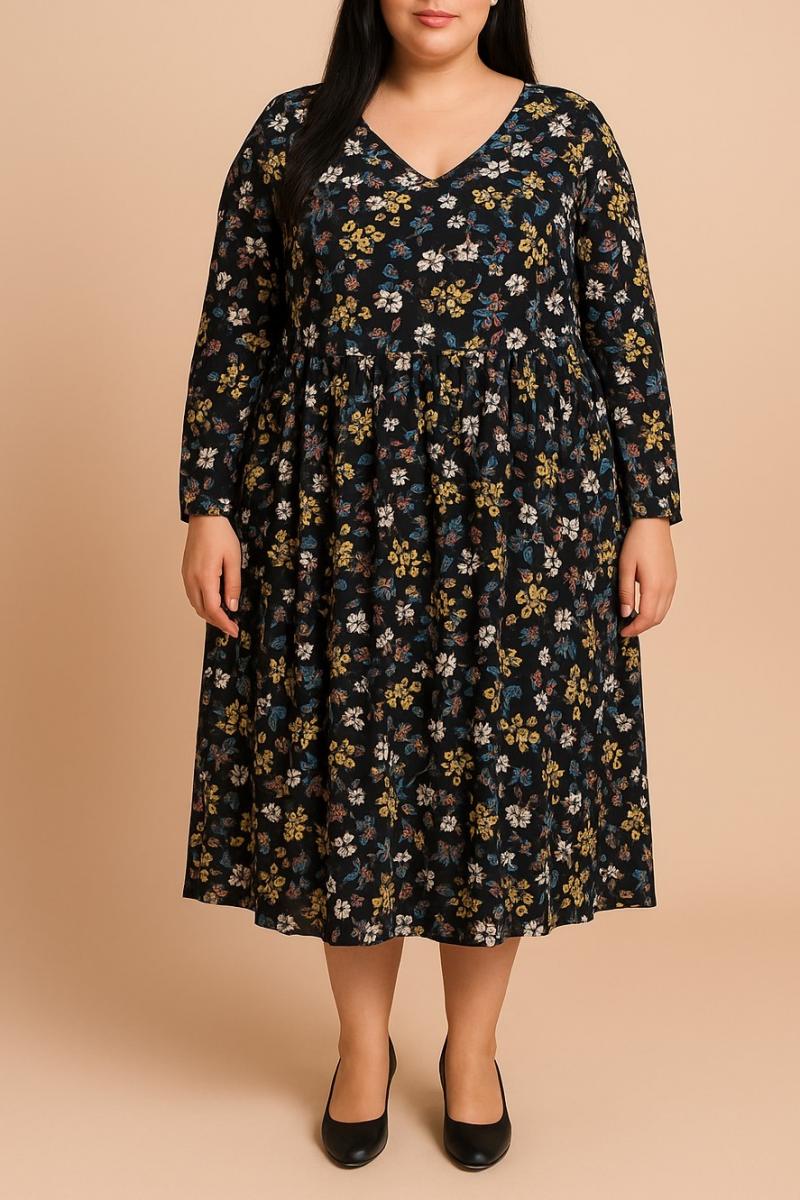 Plus size maxi dress with floral print