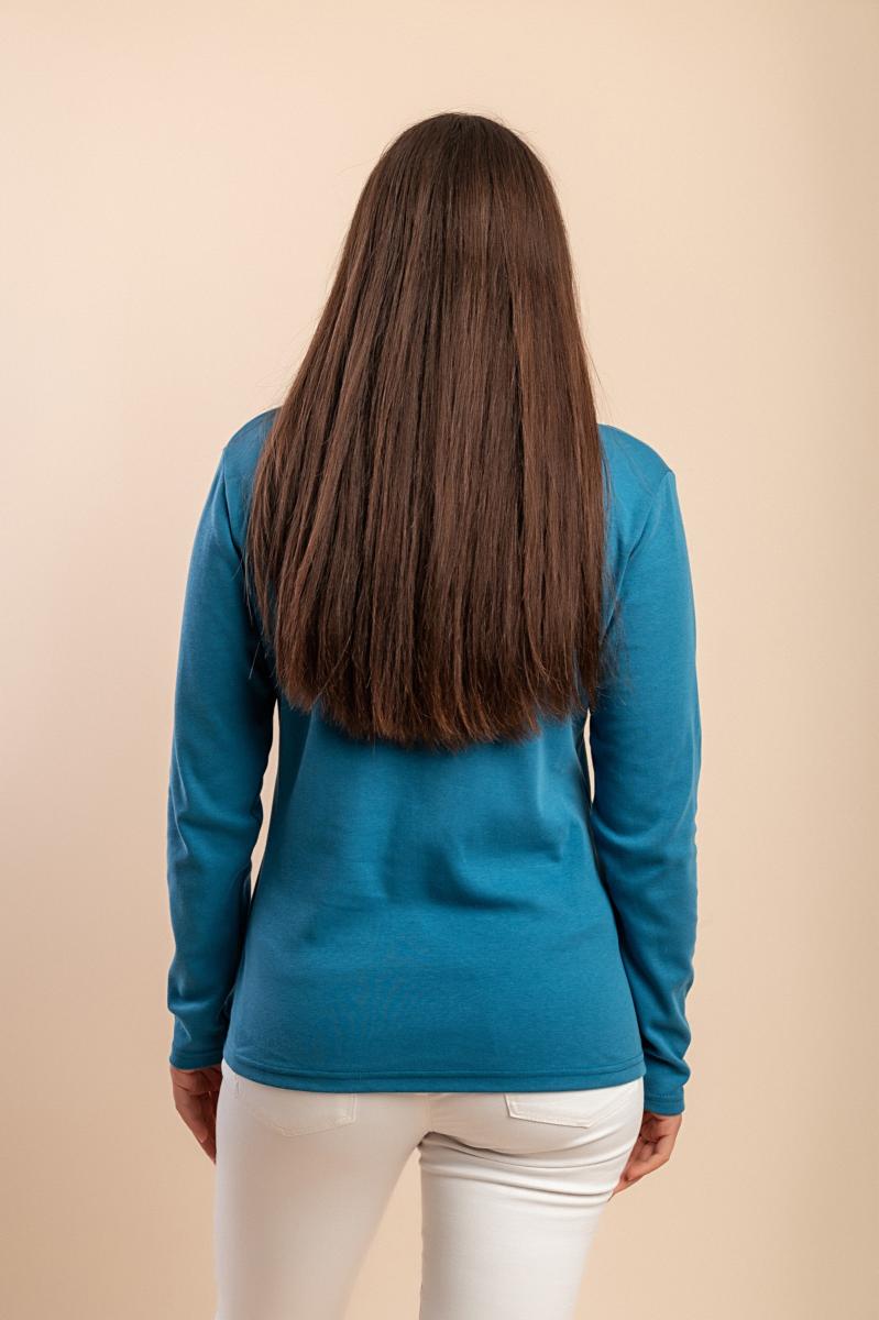 Long-sleeved top