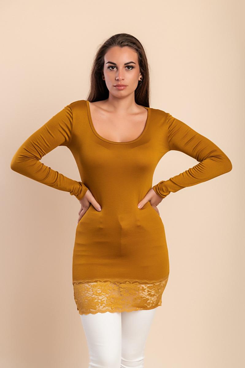 Tunic with lace