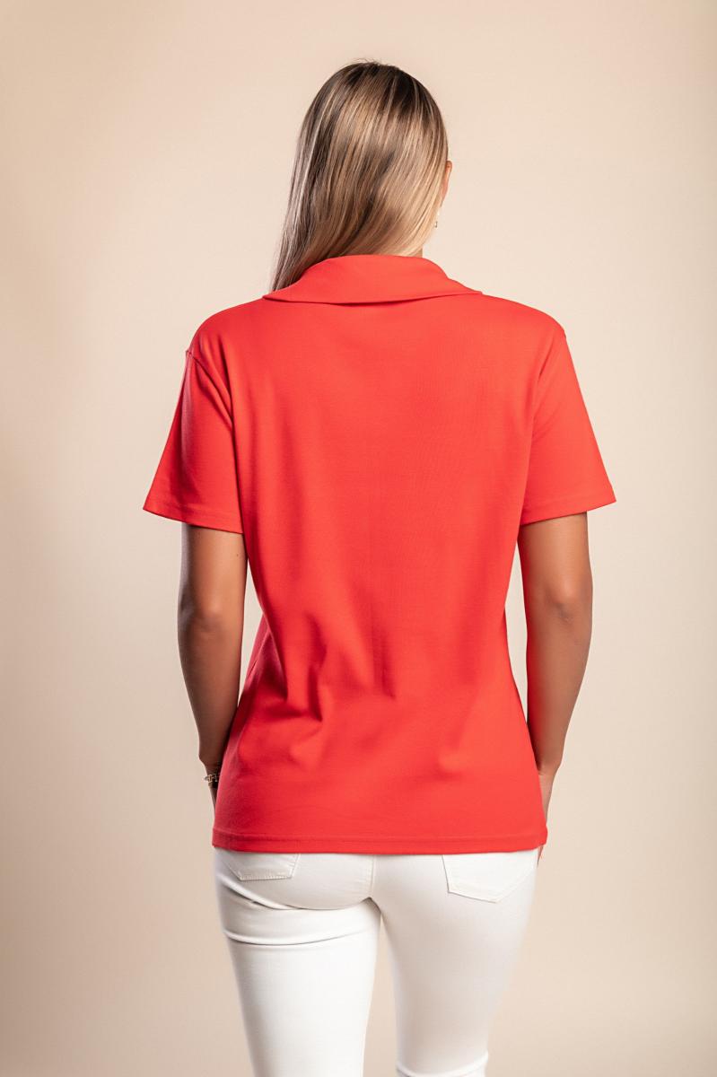 T-shirt in cotone con colletto