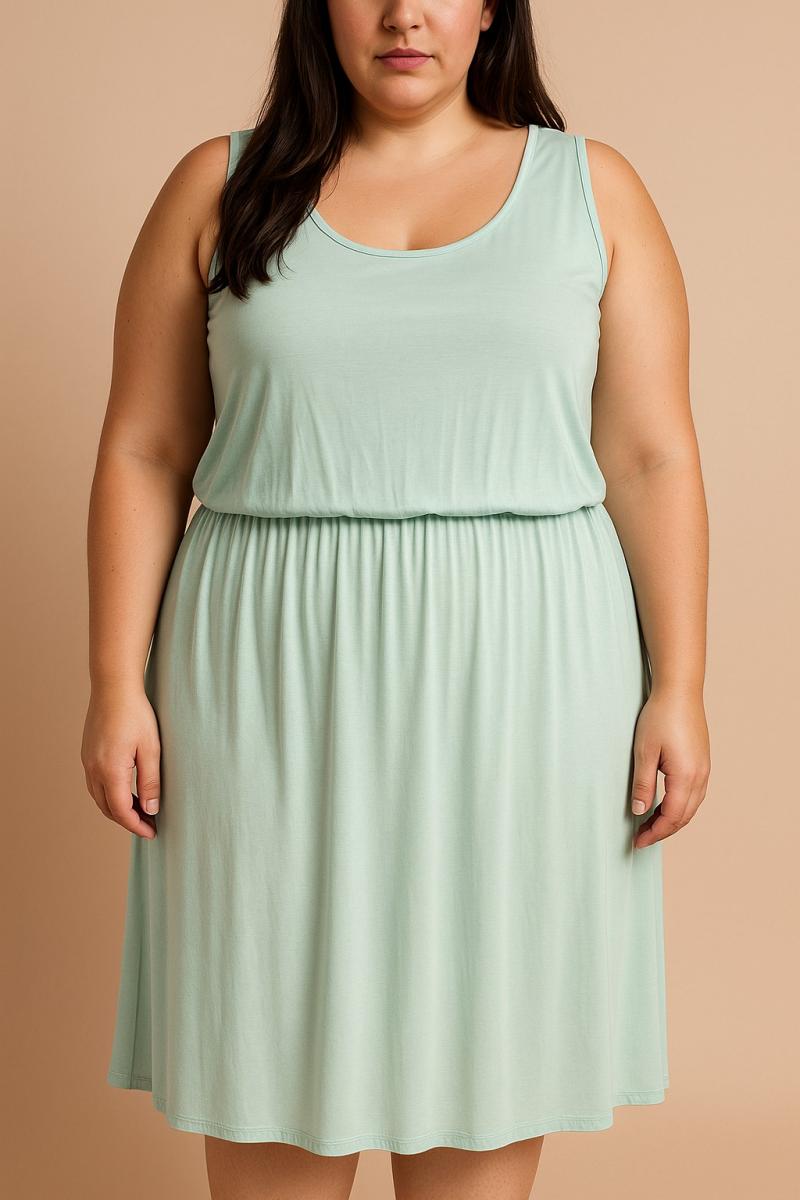 Sukienka plus size bez rękawów