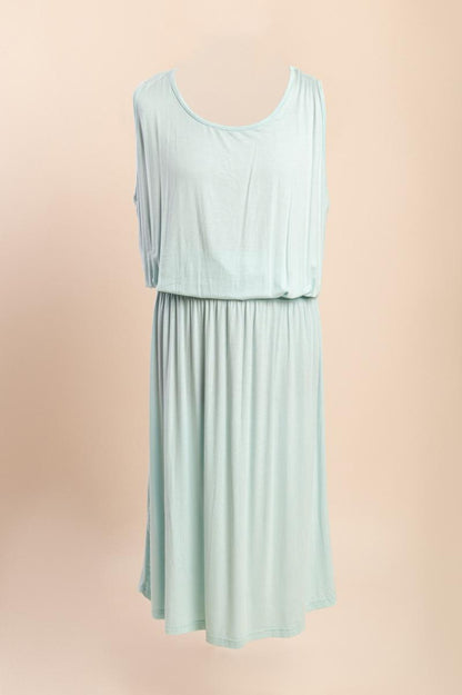 Sukienka plus size bez rękawów