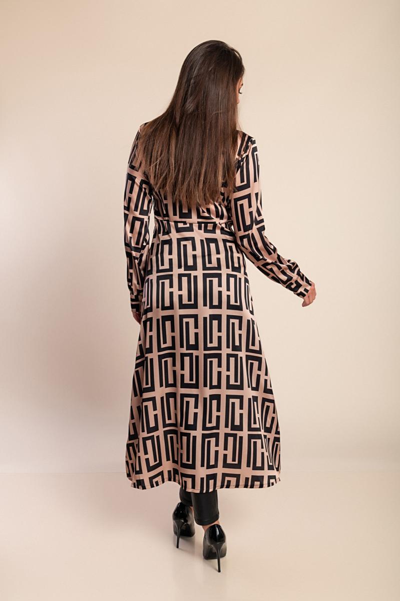 Elegant long shirt with geometric print