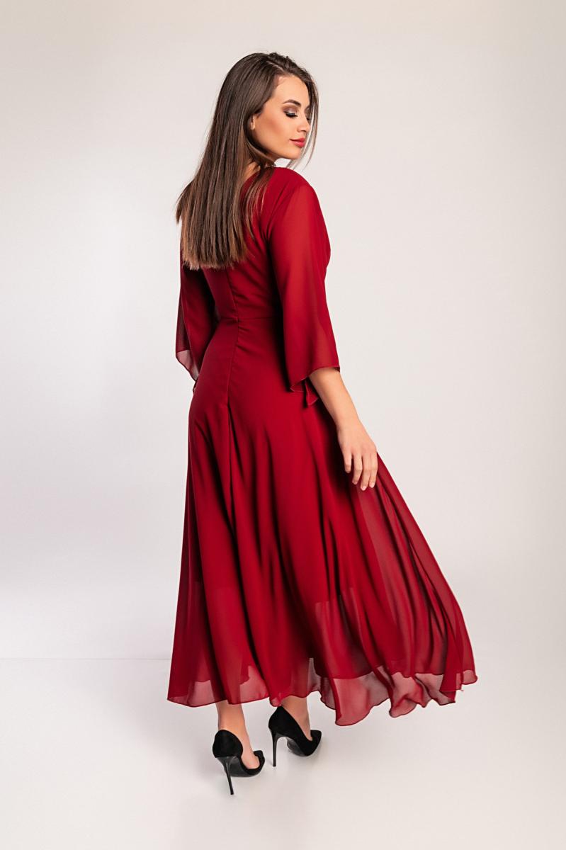 Long dress with V-neck