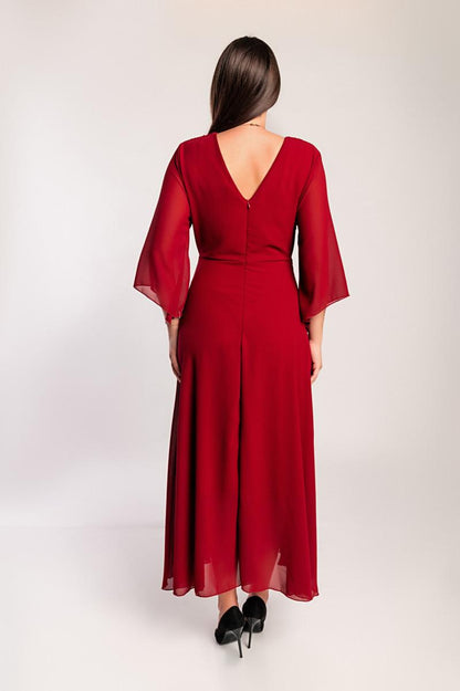 Long dress with V-neck