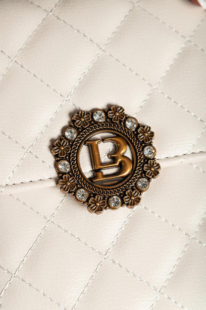 Elegante kleine Tasche mit gestepptem Detail