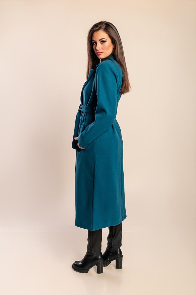 Elegante cappotto lungo con bottoni