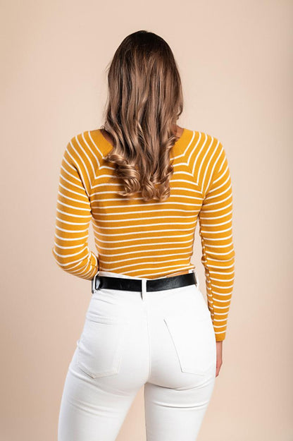 Top de malha com estampado às riscas