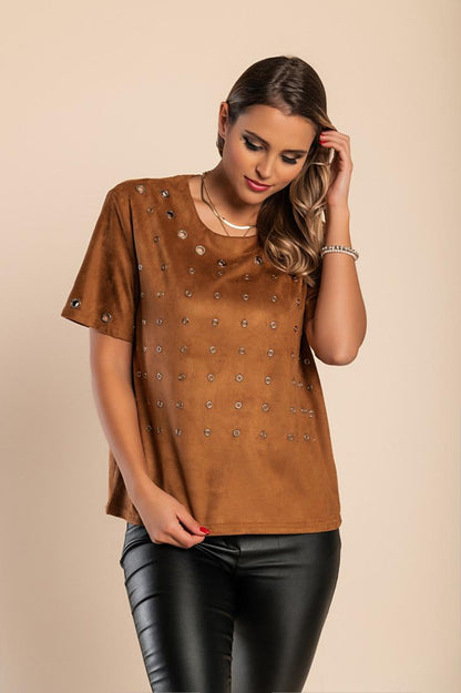 T-shirt ampia con anelli in metallo