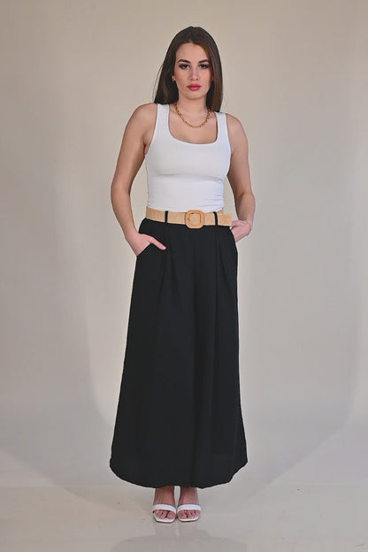 Lange Hose mit dekorativem Gürtel