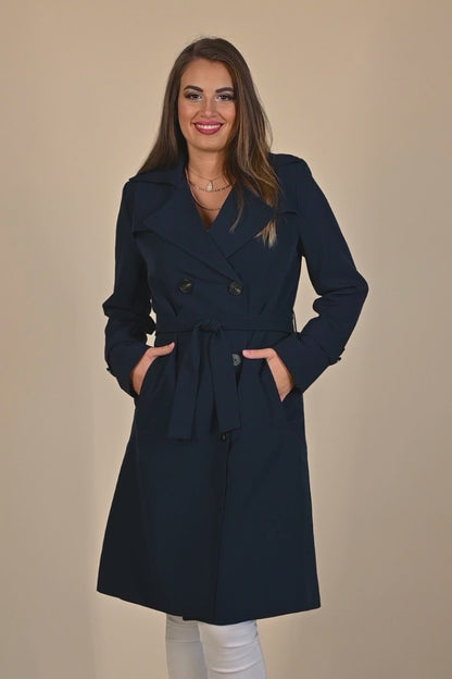 Elegant trench coat with buttons