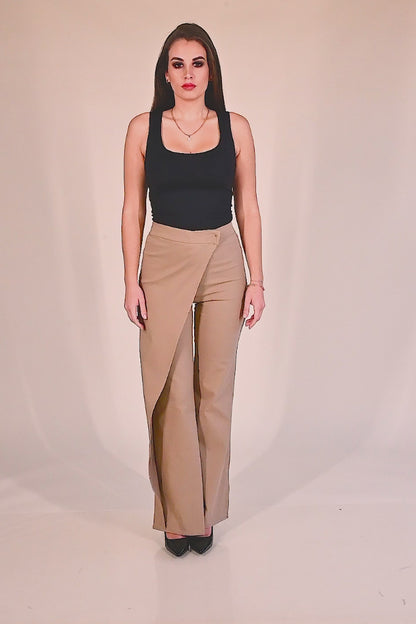Pantaloni eleganti con balza