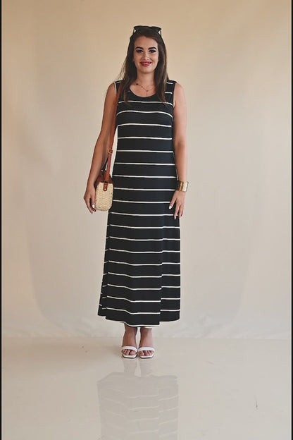 Rochie maxi cu imprimeu în dungi