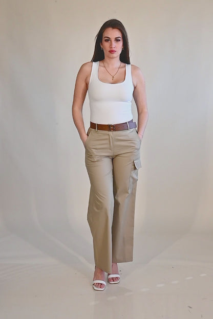 Pantaloni lunghi eleganti con cintura