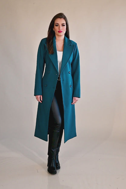 Elegante cappotto lungo con bottoni